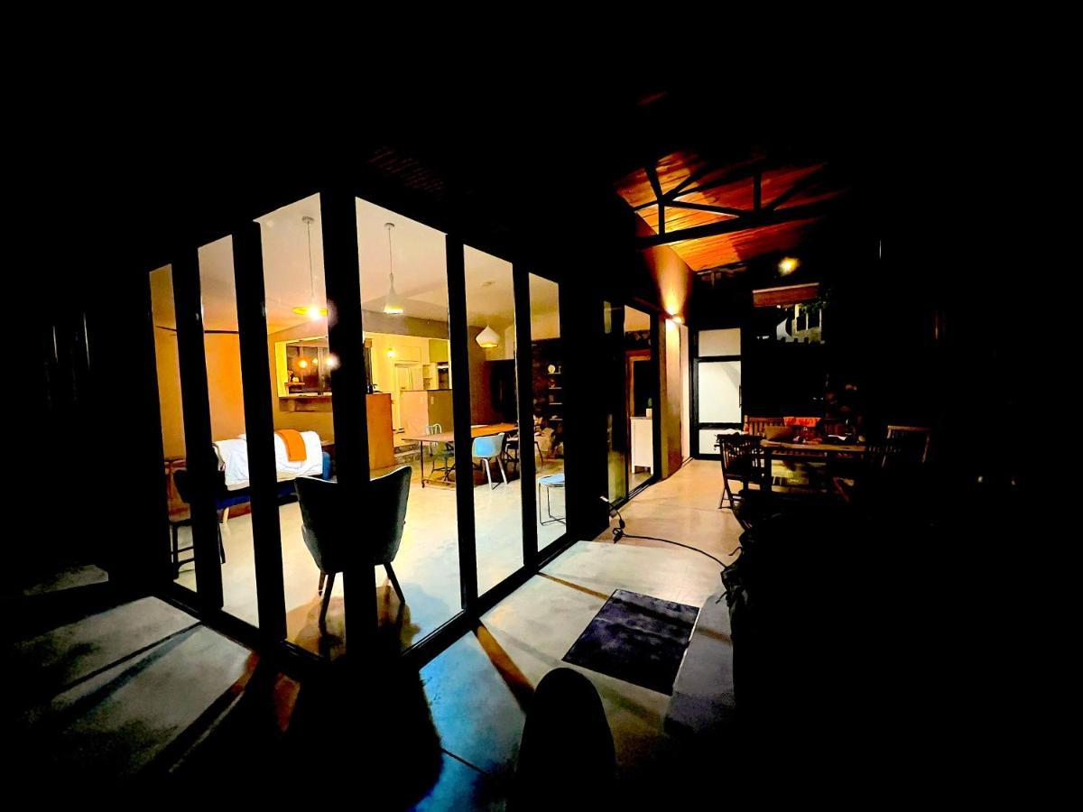 La Villa Bleue - Villa D'Architecte - Jacuzzi Saint-Paul 外观 照片